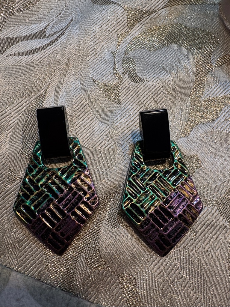 Vintage Iridescent 1980’s Drop Earrings In Black, Green & Purple.